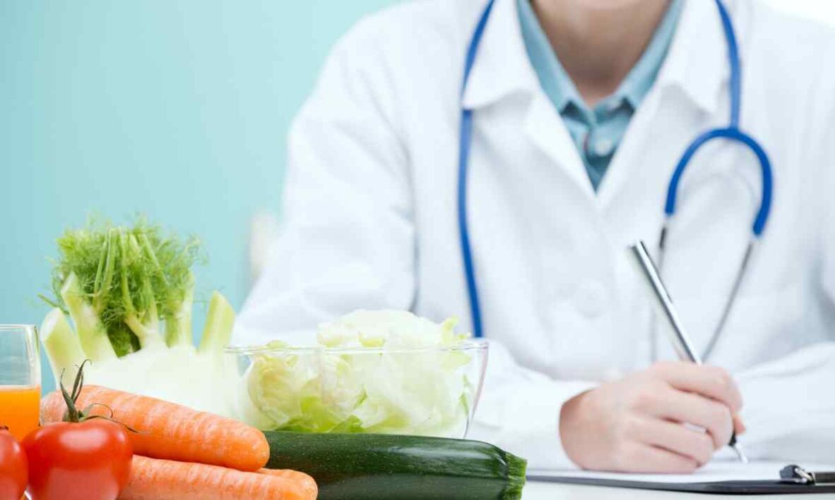 médico prescribe dietas para parásitos