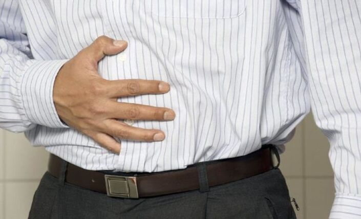 dolor abdominal debido a parásitos