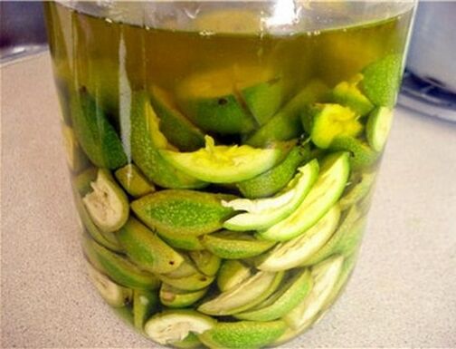tintura de nueces verdes contra los parásitos