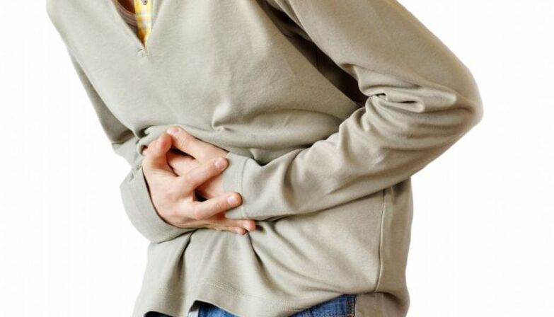 dolor abdominal en presencia de parásitos en el cuerpo